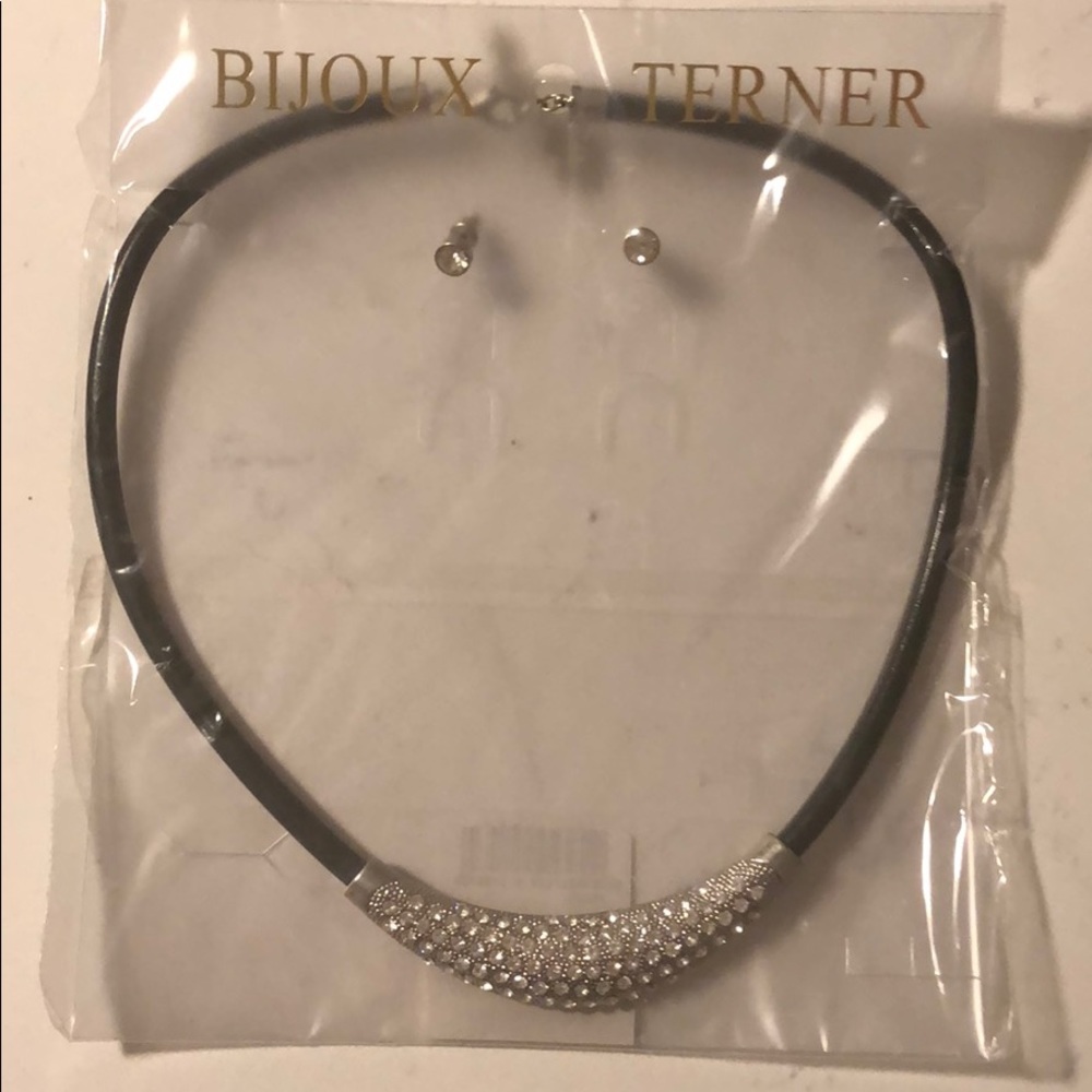 Bijoux Terner necklace and earrings set